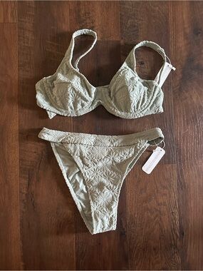 NWT Somerfield Swim Capri Top and Sorrento Bottom L